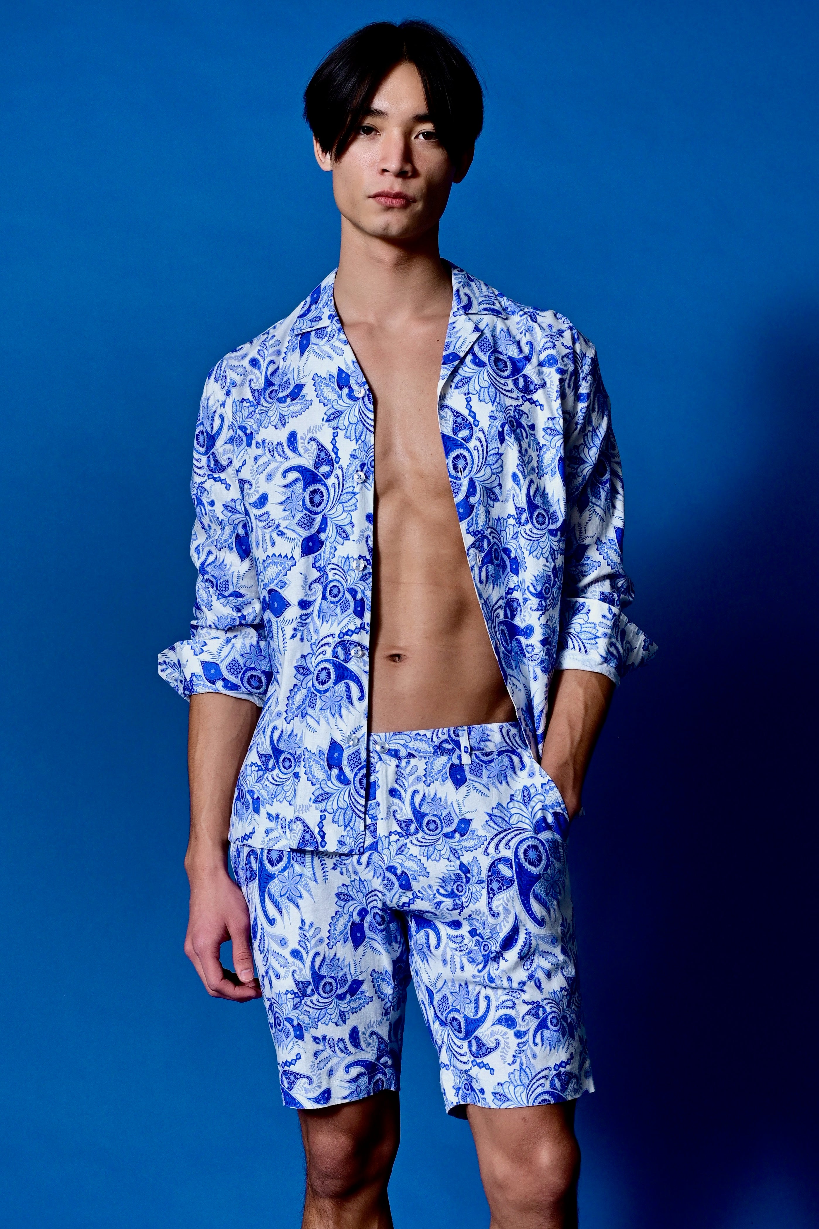 Felix Shorts - slim - Indigo White Paisley