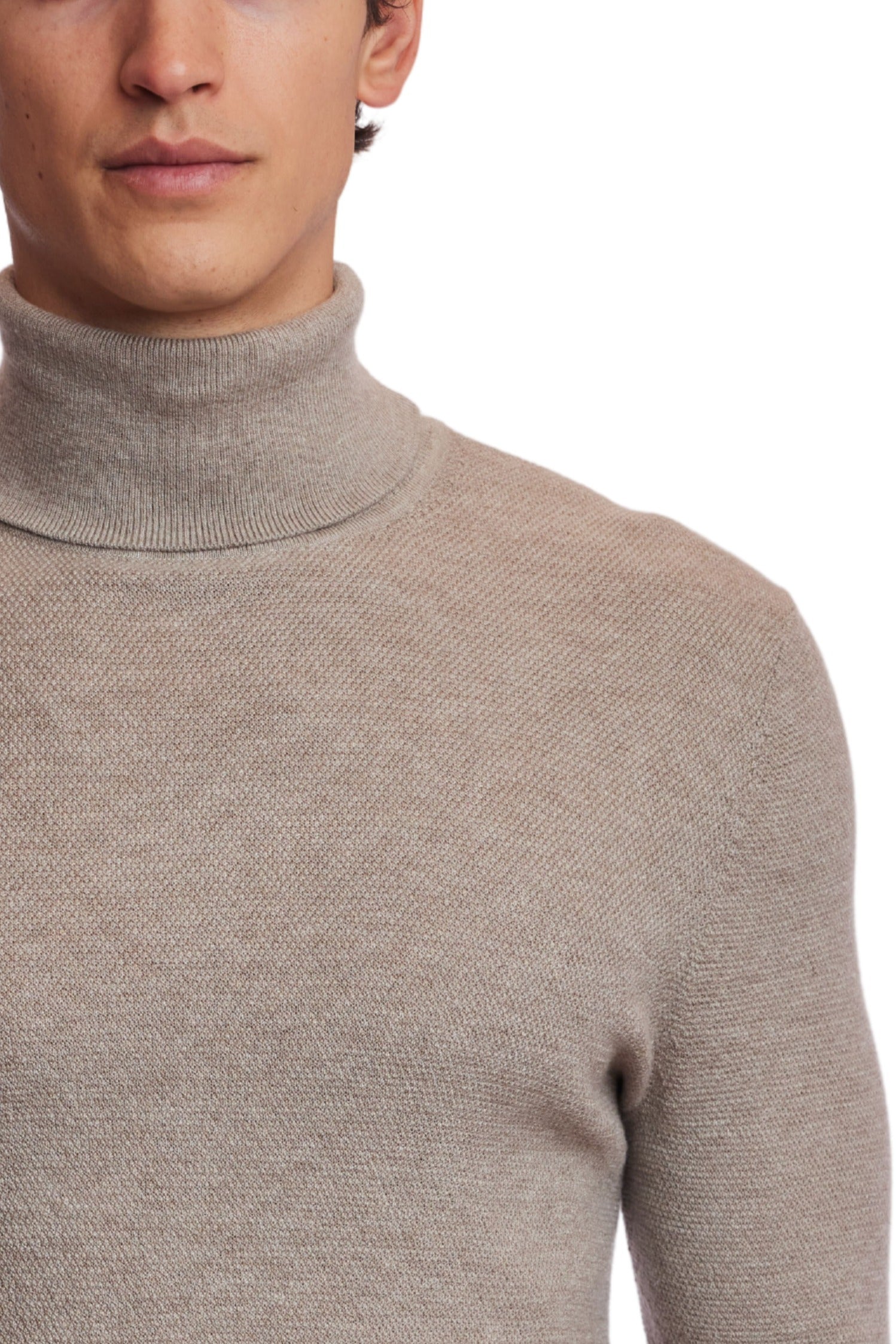 Micro Diamond Turtleneck - Oatmeal Milk