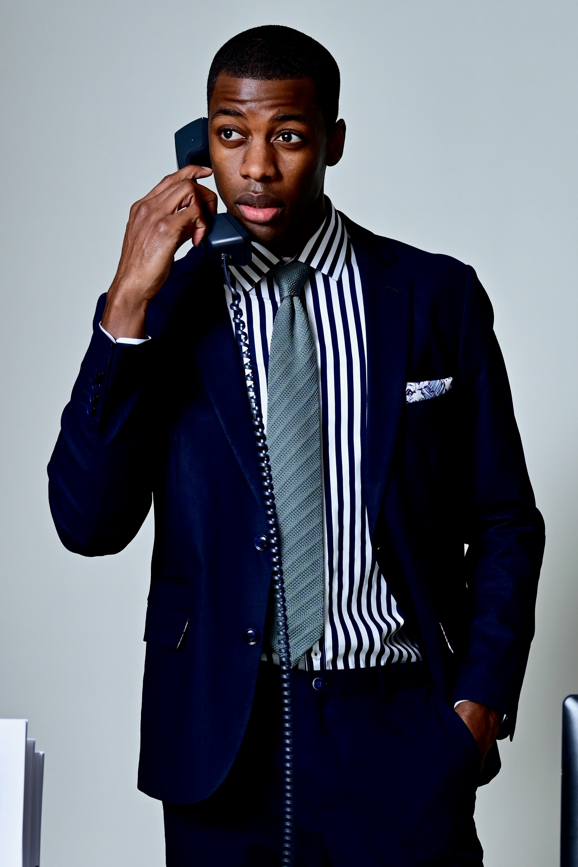 Samuel Spread Collar Shirt - Navy & White Wide Stripe